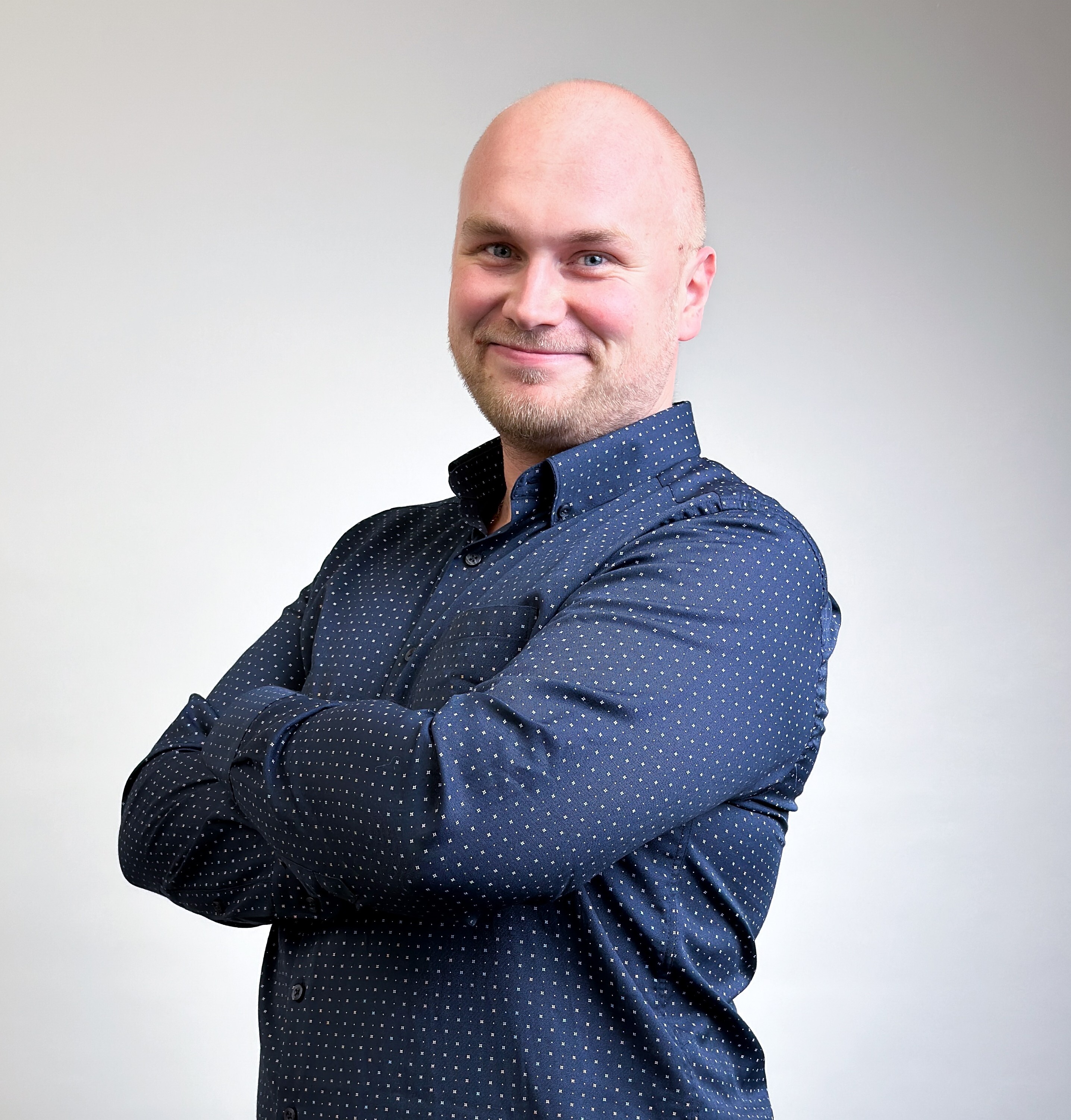 2022-11 Christopher Nuesslein-1